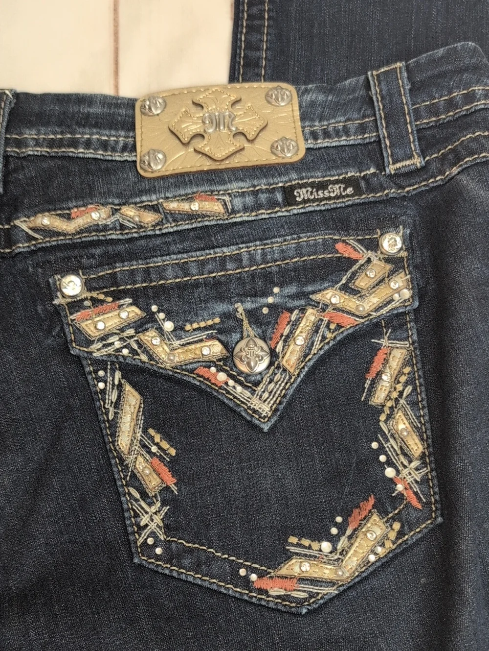 Miss Me Jeans Women’s 34 Easy Straight Dark Wash Rhinestone Embellished Stretch
